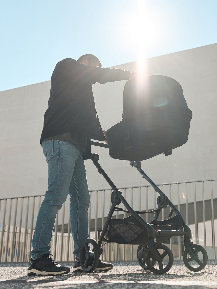 One stroller — a hundred journeys: the all-in-one solution for modern parents
