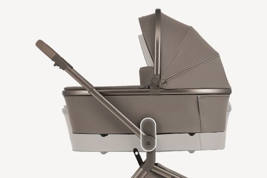 Carrycot and seat unit height adjustment