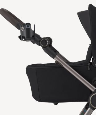 Universal cup holder