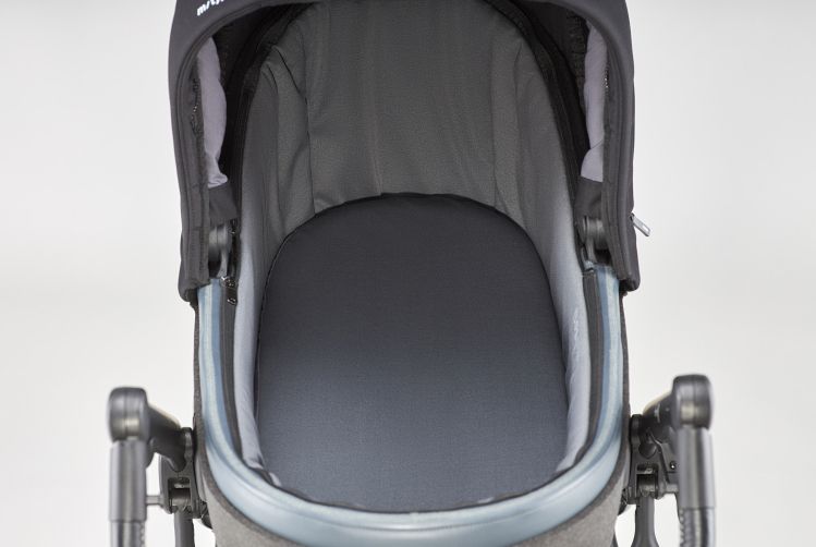 4 tipy, jak vybrat správný kočárek do zimy