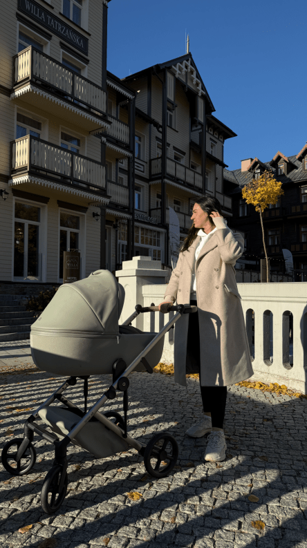 Anex Eli in real life