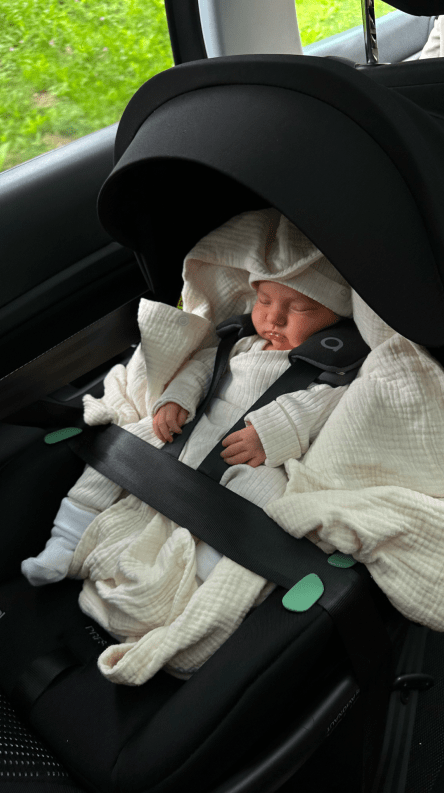 Car seat Anex x Avionaut Cosmo in real life