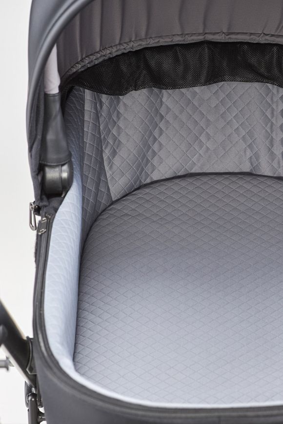 4 tipy, jak vybrat správný kočárek do zimy