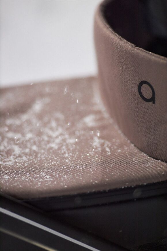 Winter stroller for all-weather walks: reasons why you need Anex m/type